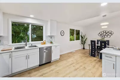 15132 SE 48th Drive, Bellevue, WA 98006 - Photo 11