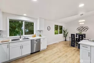 15132 SE 48th Dr, Bellevue, WA 98006 - Photo 11