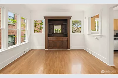 2031 Eastlake Avenue E, Seattle, WA 98102 - Photo 5