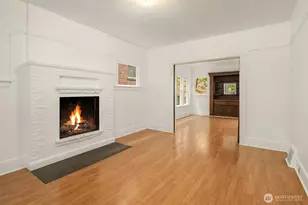 2031 Eastlake Ave E, Seattle, WA 98102 - Photo 9