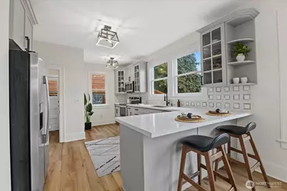 3252 13th Avenue W, Seattle, WA 98119 - Photo 3