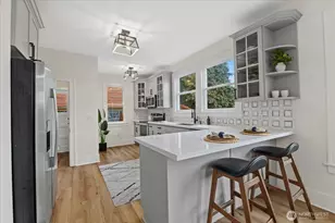 3252 13th Ave W, Seattle, WA 98119 - Photo 3