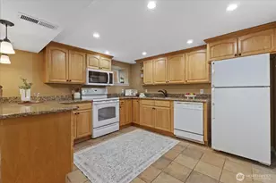 3252 13th Ave W, Seattle, WA 98119 - Photo 21