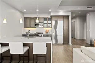 10650 NE 9th Pl, Bellevue, WA 98004 - Photo 17