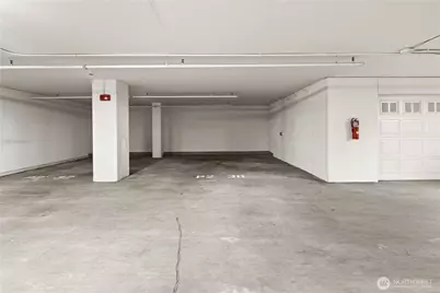 10650 NE 9th Place #2427, Bellevue, WA 98004 - Photo 39