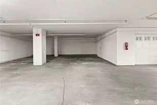 10650 NE 9th Pl, Bellevue, WA 98004 - Photo 39