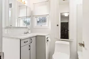 12413 2nd Ave S, Seattle, WA 98168 - Photo 9