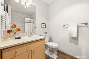 412 11th Ave, Seattle, WA 98122 - Photo 15