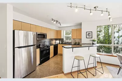 412 11th Avenue #206, Seattle, WA 98122 - Photo 9