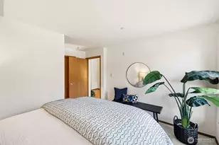 412 11th Ave, Seattle, WA 98122 - Photo 17