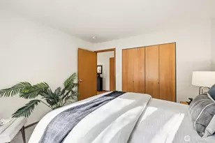 412 11th Ave, Seattle, WA 98122 - Photo 17