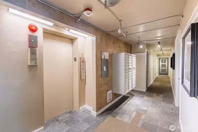 732 11th Avenue E #302, Seattle, WA 98102 - Photo 23