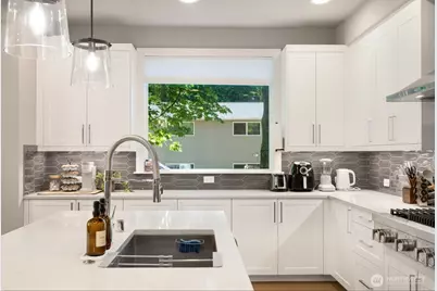 8021 NE 127th Lane, Kirkland, WA 98034 - Photo 13