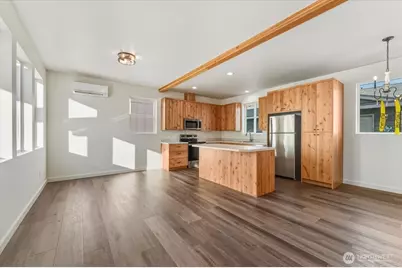 409 E Okanogan Avenue, Chelan, WA 98816 - Photo 5