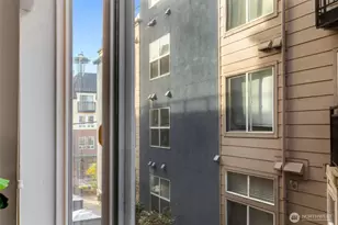 500 Aloha St, Seattle, WA 98109 - Photo 27