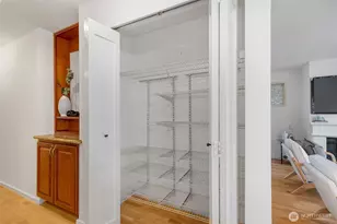 500 Aloha St, Seattle, WA 98109 - Photo 25