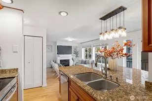 500 Aloha St, Seattle, WA 98109 - Photo 13