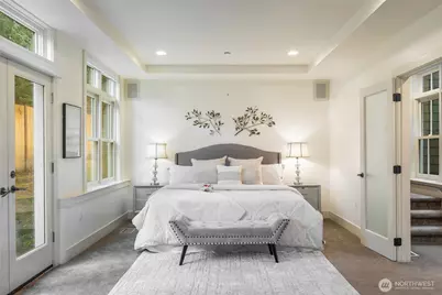 7626 NE 8th Street, Medina, WA 98039 - Photo 17