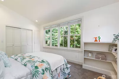 7626 NE 8th Street, Medina, WA 98039 - Photo 31