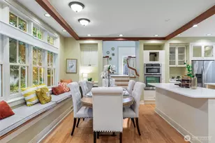 7626 NE 8th St, Medina, WA 98039 - Photo 13