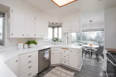 2324 E 17th Street, Bremerton, WA 98310 - Photo 7