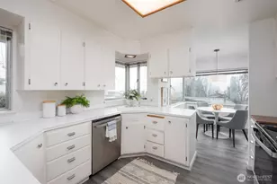 2324 E 17th St, Bremerton, WA 98310 - Photo 7