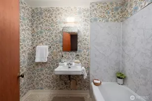 2324 E 17th St, Bremerton, WA 98310 - Photo 27