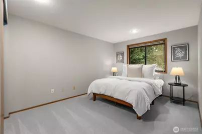 18557 W Lake Desire Drive SE, Renton, WA 98058 - Photo 25