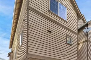 11708 Greenwood Ave N, Seattle, WA 98133 - Photo 3