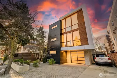 209 12th Ave E, Seattle, WA 98102 - Photo 1