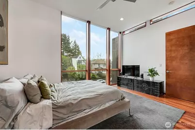 209 12th Ave E, Seattle, WA 98102 - Photo 29