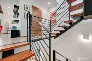 209 12th Ave E, Seattle, WA 98102 - Photo 11