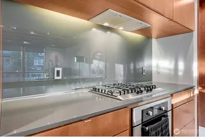 209 12th Ave E, Seattle, WA 98102 - Photo 15