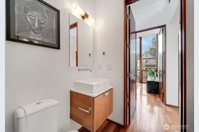 209 12th Ave E, Seattle, WA 98102 - Photo 27