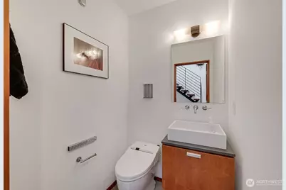 209 12th Ave E, Seattle, WA 98102 - Photo 21