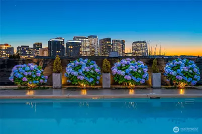 9829 Hilltop Road, Bellevue, WA 98004 - Photo 31