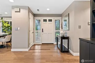 9829 Hilltop Rd, Bellevue, WA 98004 - Photo 3