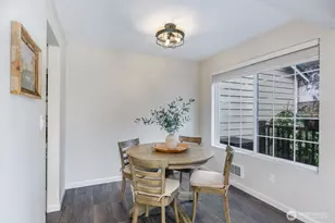 7821 196th St SW, Edmonds, WA 98026 - Photo 9