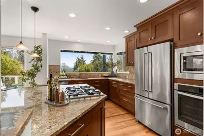 19870 47th Avenue NE, Lake Forest Park, WA 98155 - Photo 11