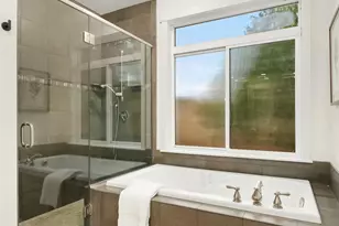 10702 35th Ave NE, Seattle, WA 98125 - Photo 27