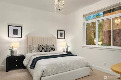 10702 35th Avenue NE, Seattle, WA 98125 - Photo 21