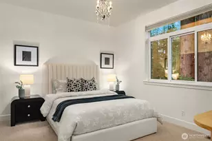 10702 35th Ave NE, Seattle, WA 98125 - Photo 21