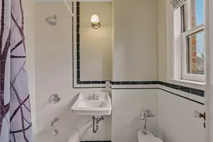 1223 Spring St, Seattle, WA 98104 - Photo 33