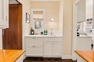 1223 Spring St, Seattle, WA 98104 - Photo 19