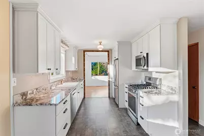 1411 5th Street, Anacortes, WA 98221 - Photo 11