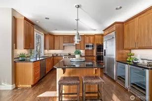 1915 205th Pl NE, Sammamish, WA 98074 - Photo 9