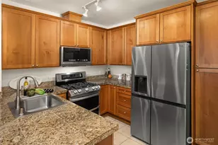 6800 132nd Pl SE, Newcastle, WA 98059 - Photo 13