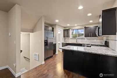 12039 35th Avenue NE #A, Seattle, WA 98125 - Photo 5