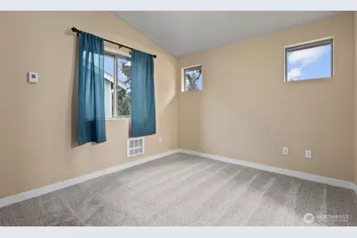 12039 35th Avenue NE #A, Seattle, WA 98125 - Photo 15