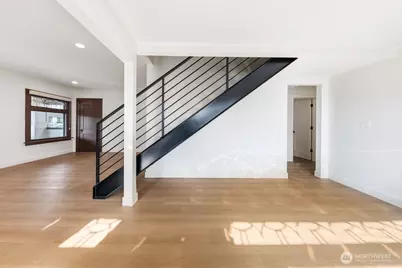 11738 Phinney Avenue N #A, Seattle, WA 98133 - Photo 13